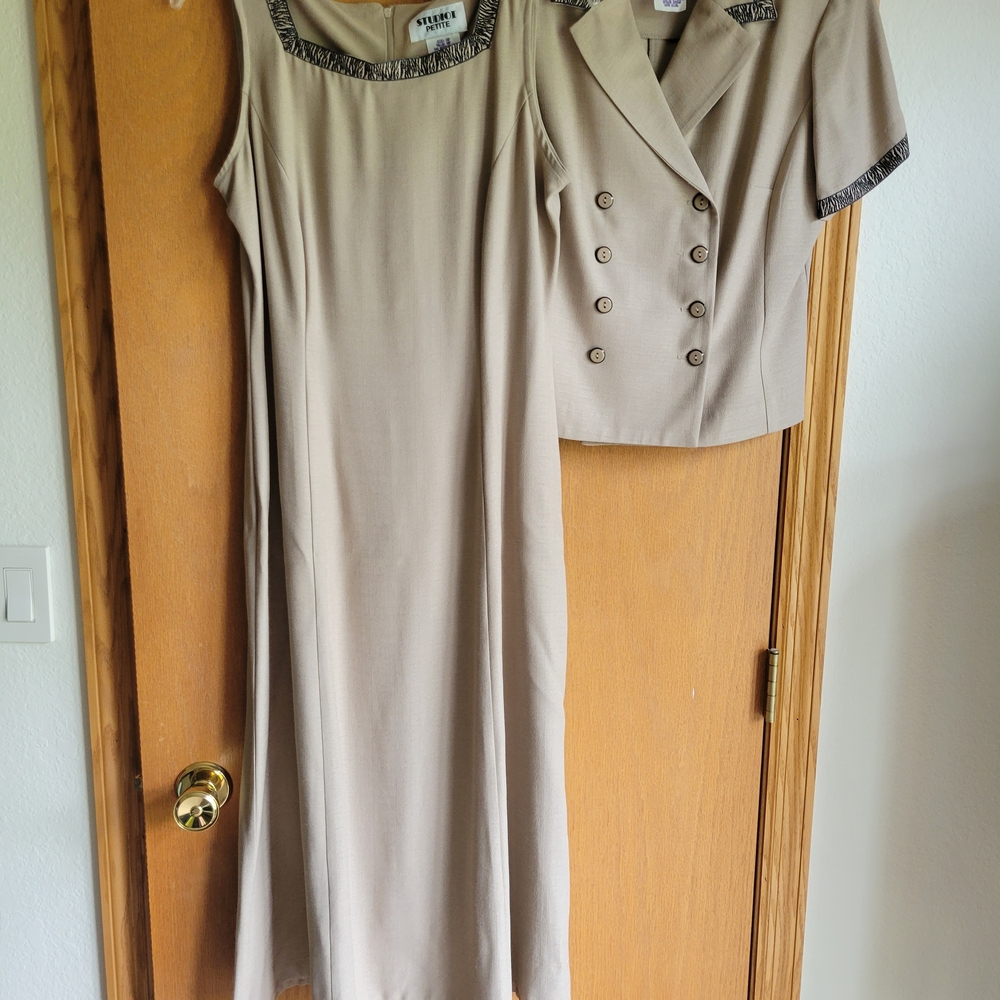Studio I Tan Dress Set Matching Jacket - Picture 4 of 7
